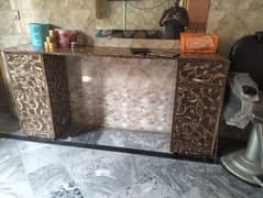 Beauty Parlour table