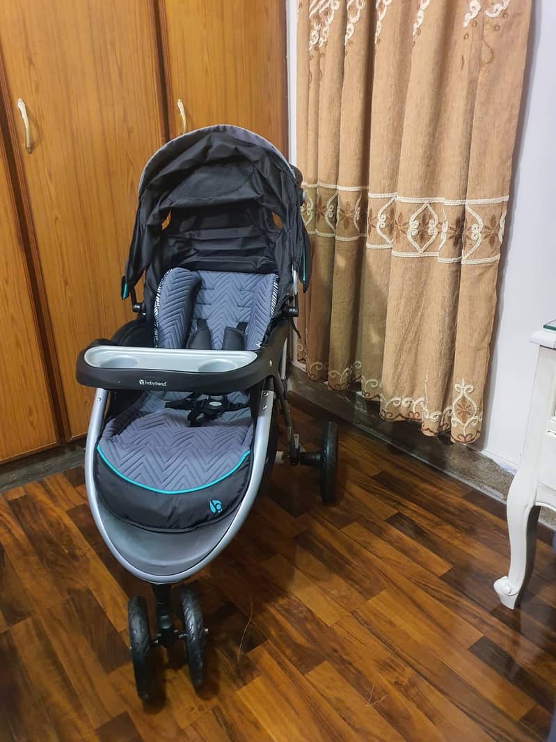 Baby pram and carry cot for sale. 3