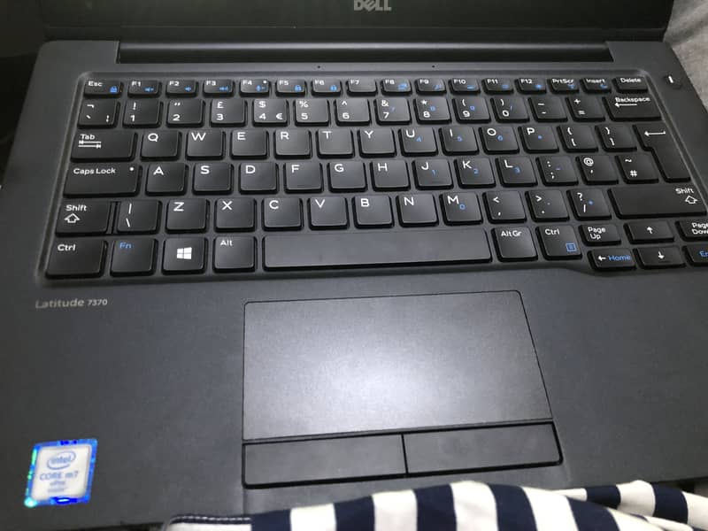 Dell Laptop touch and type 2