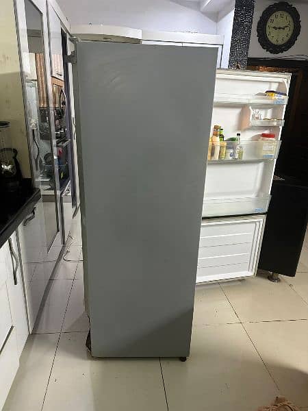 PARASONIC FRIDGE 1