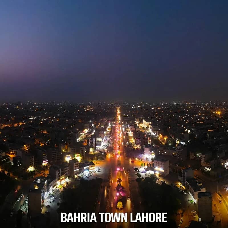 BUILDER LOCATION PLOT NO 290 RAFI FOR SALE IN BAHRIA TOWN LAHORE. 0