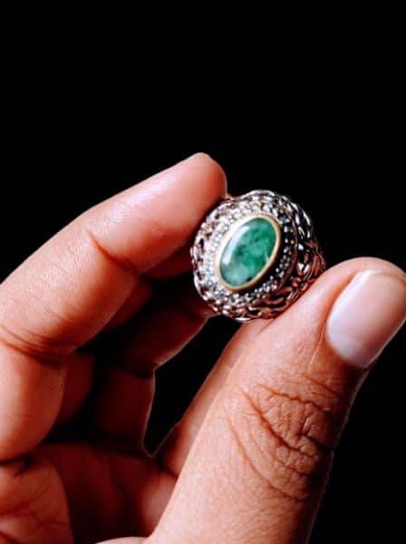 Columbia Emerald handmade silver  ring 1