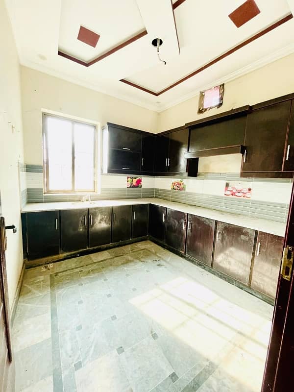 Prime Location 5 Marla Upper Portion For rent In The Perfect Location Of Warsak Road 5