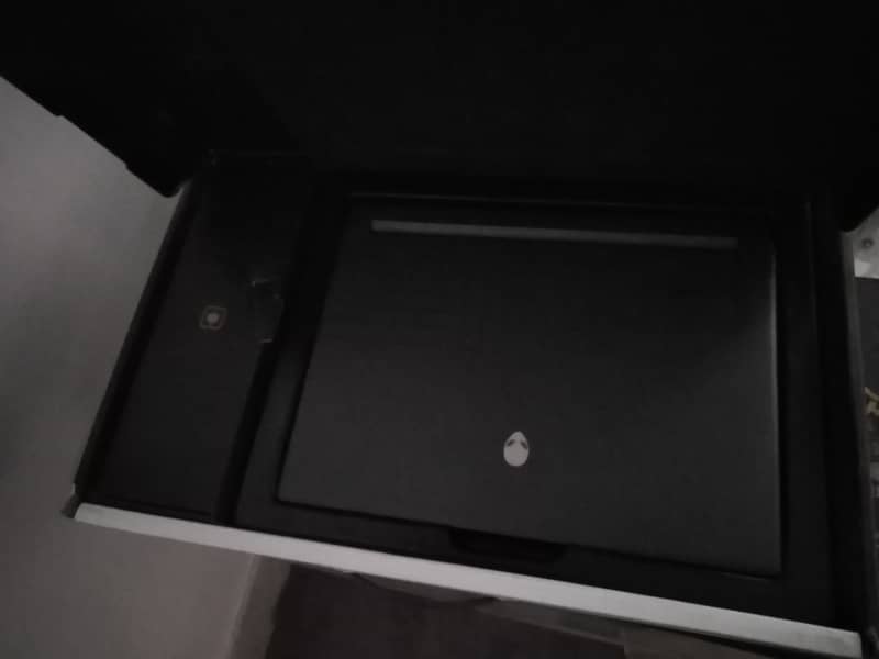 Dell Alienware m15r7 1