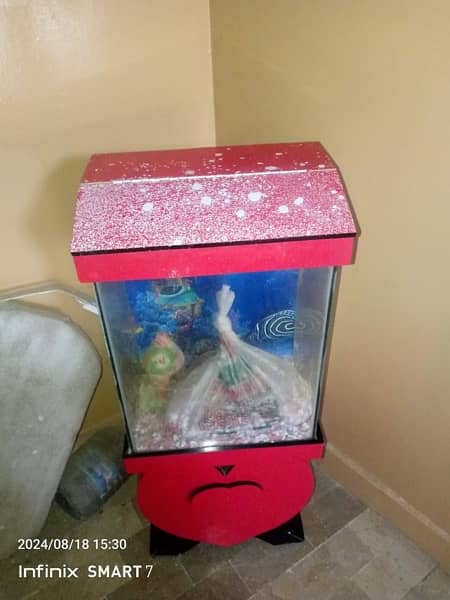 I am selling my aquarium 2