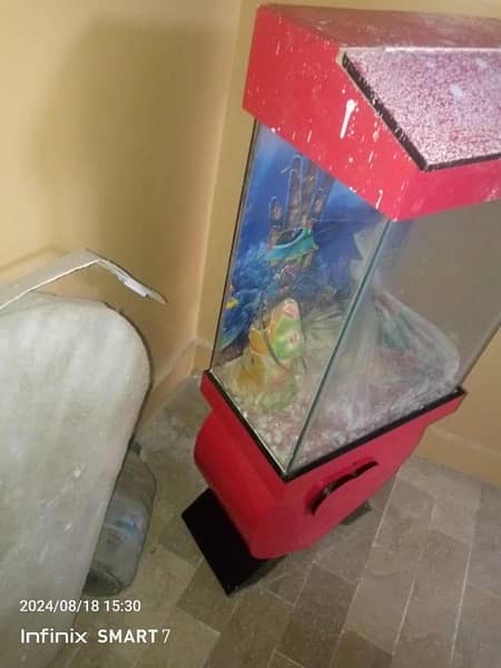 I am selling my aquarium 3