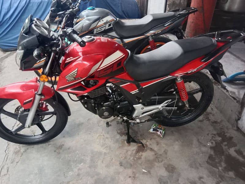 2 bike Honda CB150F original bike 3