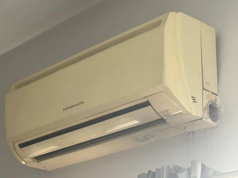 Used Split Ac old model for sale. No major problems, price negotiable 1