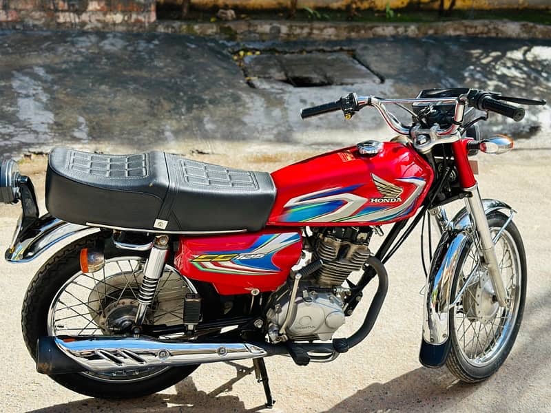 HONDA CG 125 ReD 2022 6