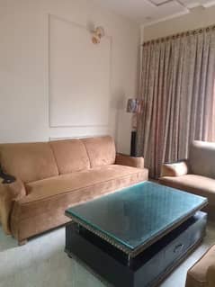 6 seater sofa with center table