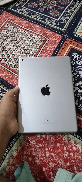 ipad 5th Generation 128gb 2