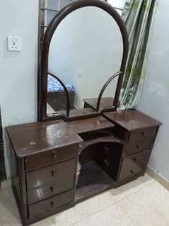 dressing table