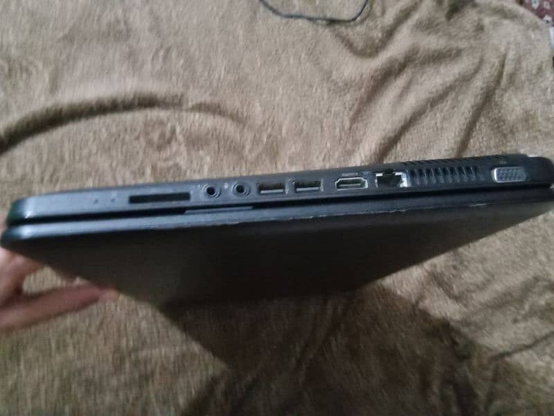 HP Pavilion G7 Notebook PC Laptop 4