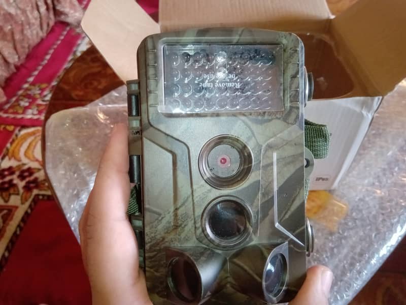 Trail Camera - Wildlife Camera - Battery Operated - 12MP 4