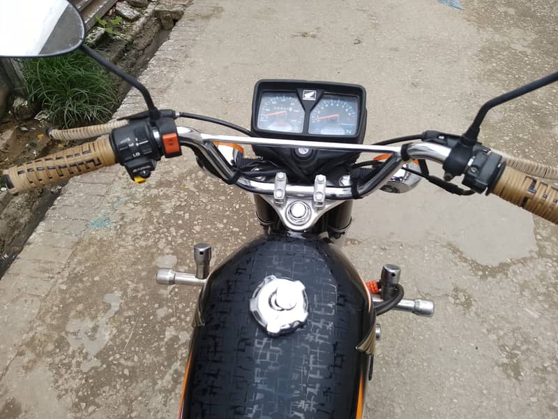 Honda CG 125 2022 9