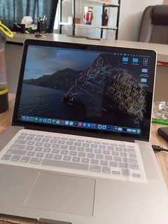 APPLE MAC BOOK PRO 2015 MID 15 RATINA DISPLAY CONDITION 10/10