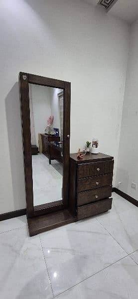 Dressing Table with Cabinet 3