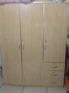 wardrobe / wooden wardrobe / for sale 0