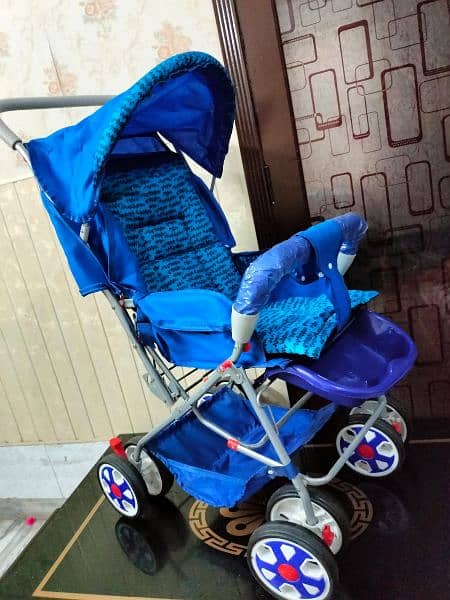 Blue Baby Stroller in Excellent Condition - Comfortable & Lightweight 8