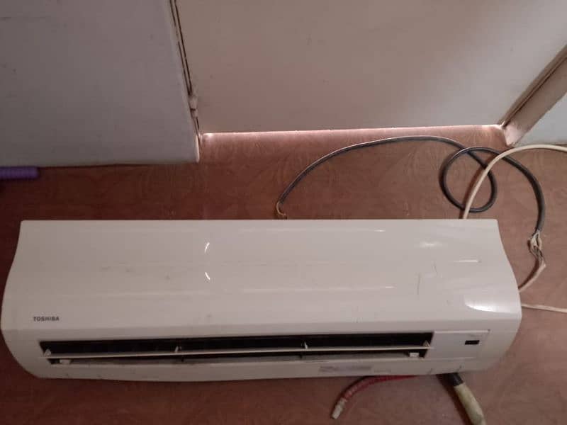 TOSHIBA AC 2 TON 1