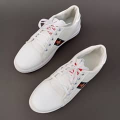 Men 's Sports Shoes ,white