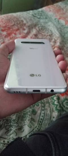 LG V60