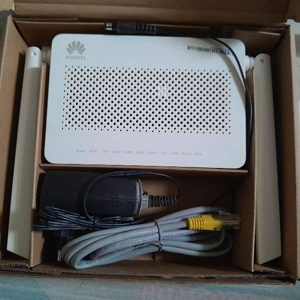 Nayatel Huwai 5G wifi router complete box 2