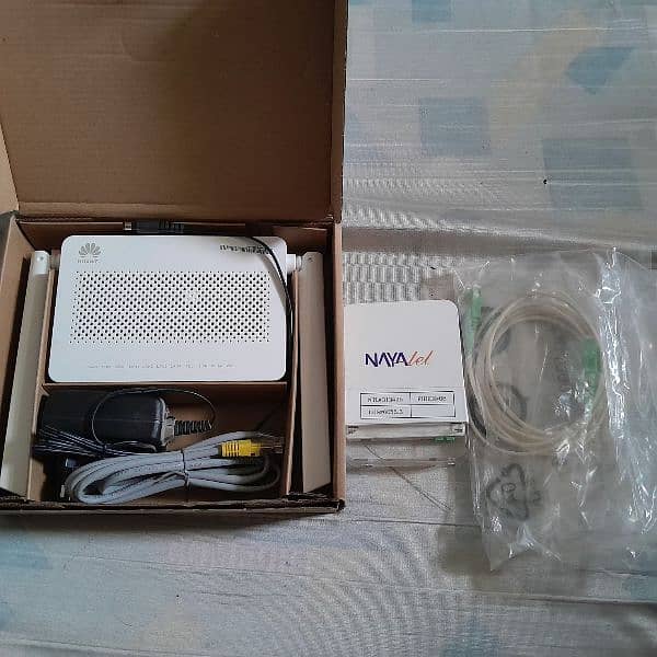 Nayatel Huwai 5G wifi router complete box 3