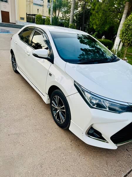 Toyota Corolla Altis 2018 4