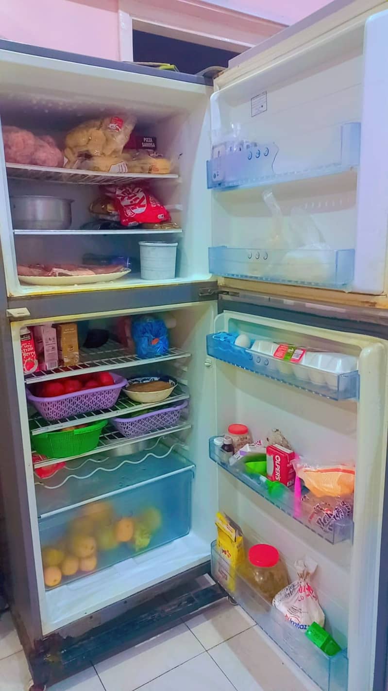 Hier fridge in very good working condition 2