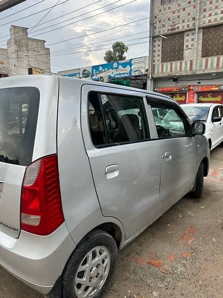 Suzuki Wagon R 2019 1