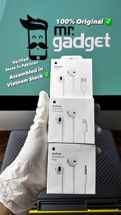 Apple Lightning Earphones for iPhones 100% Original