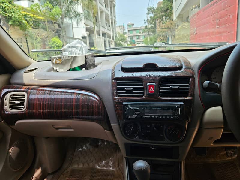 Nissan Sunny 2005 SE Saloon 5