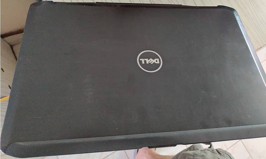 Dell latitude e5530 core i5 3rd Generation 4