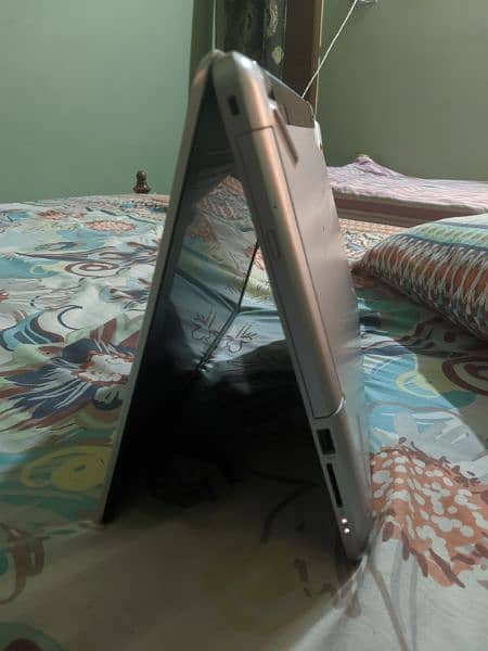 HP pavilion 15-BS1xx 5