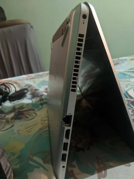 HP pavilion 15-BS1xx 6