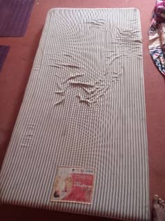 single bad mattress in a good condition 0