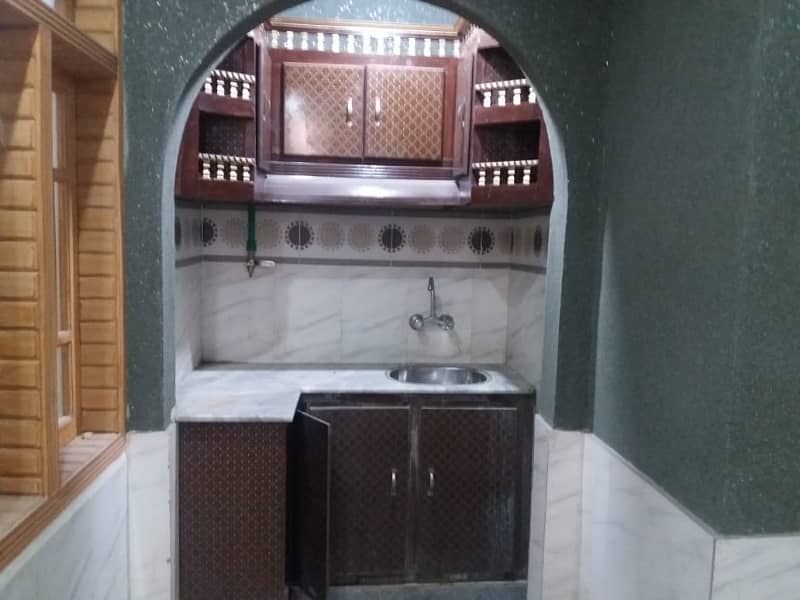 Gorgeous Prime Location 2 Marla Upper Portion For Rent Available In Saddar 2