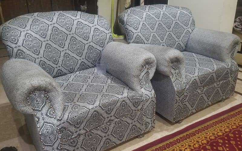 5 Seater Sofa Set with table 0