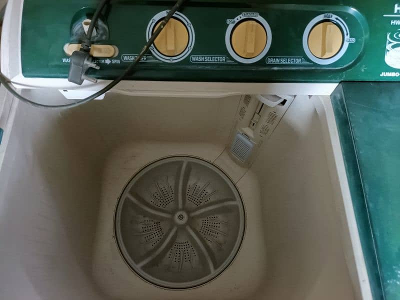 Haier Semi Automatic Washing Machine Jumbo Size 12 Litters 9