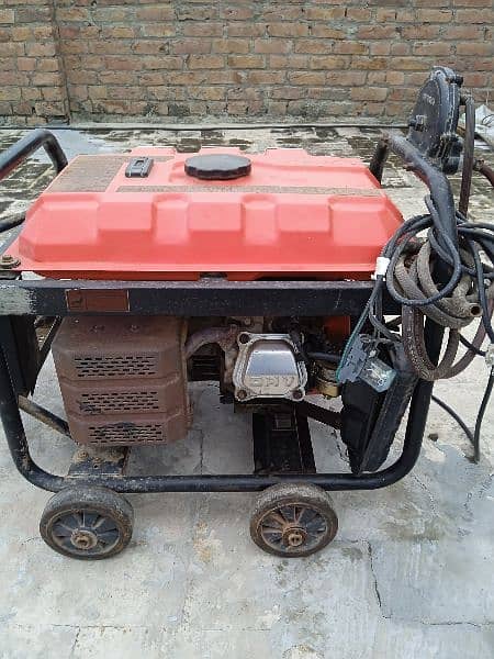 Urgent sale loncin generator 2.5 KW home used 10