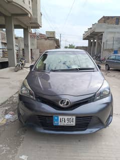 Toyota Vitz F 1.0 2014 0