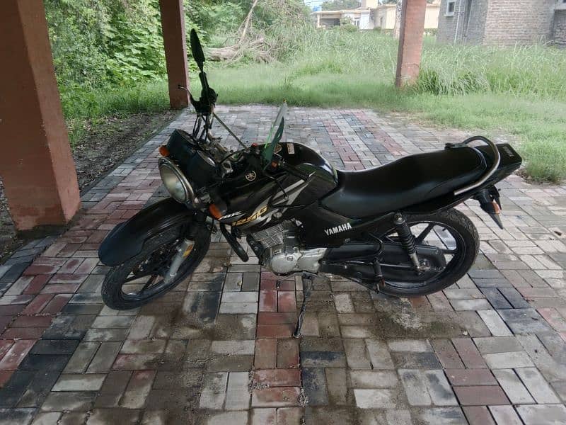 Yamaha YBR - G 2019 model Black colour in good condition for sale 1