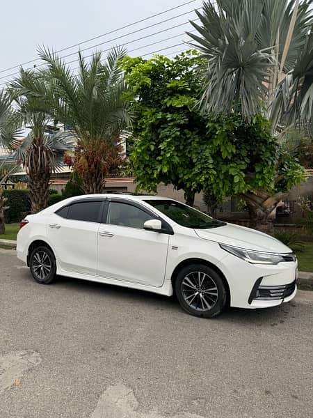 Toyota Altis Grande 2017 3