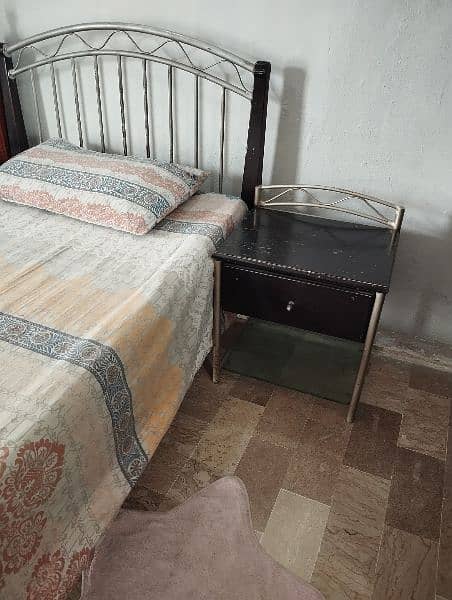 Single bed with side table (imported from Dubai) 1