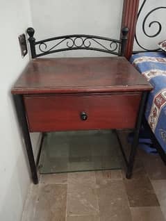 Single bed with mattress, side table and dressing table 0