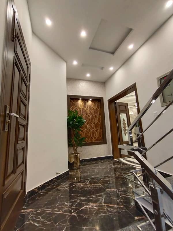 Luxurious Designer 10 Marla Brand New House For Sale In Bahria Town Lahore 22