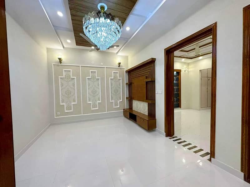 Luxurious Designer 10 Marla Brand New House For Sale In Bahria Town Lahore 9