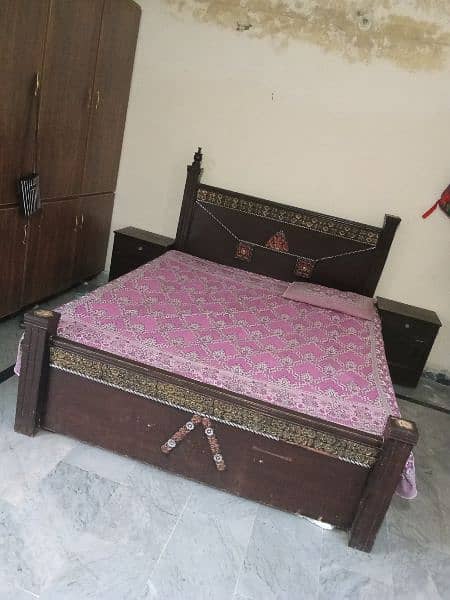 bed with side table and small dressing table without matress 2