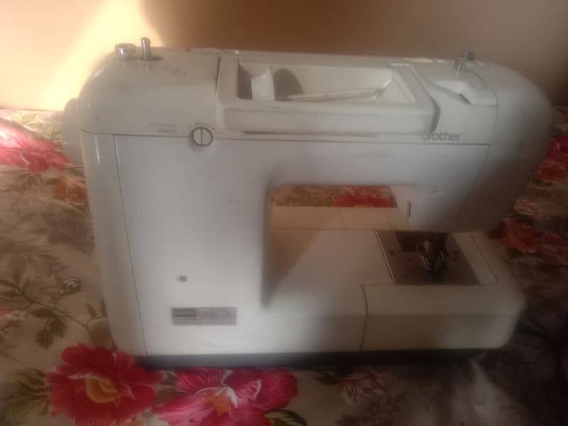 Imported sewing machine, came from abroad, working condition 2